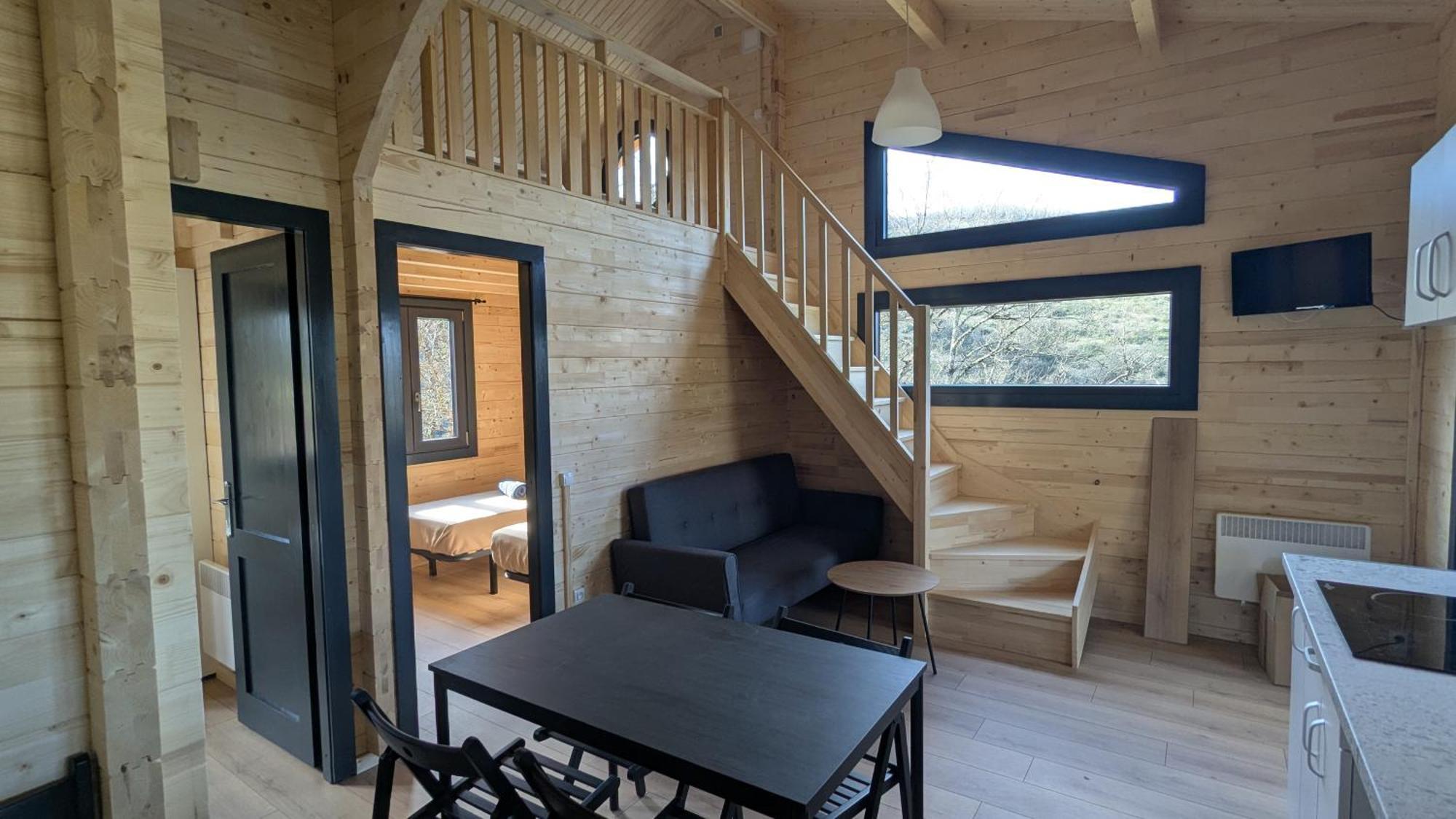 Cabanes Et Lodges Du Belvedere Serrieres-sur-Ain Exterior photo
